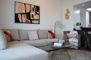 Divine 1BR Apartment in Al Reef. - Yas Island