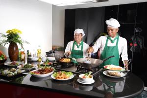 Chalong - 10 BR Private Pool Villa - Villa Nap Dau - Phuket