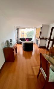 Apto amplio en chico - calle 100