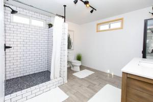 Desert Escape+Art studio+Trailer