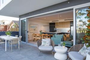 Salty Kisses by Experience Jervis Bay