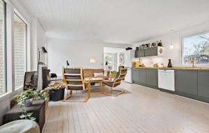 Nice Home In Sjællands Odde With Wifi