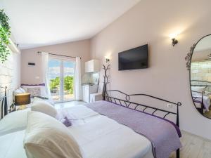 Seaside luxury villa with a swimming pool Mirca, Brac - 16183