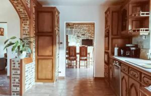 4 Bedroom Gorgeous Home In La Méaugon