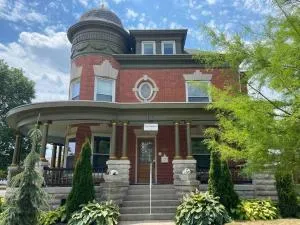 The Victorian Guesthouse - Delphos