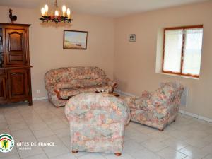 Maisons de vacances Gite Saint-Laurent-de-Lin, 4 pieces, 6 personnes - FR-1-381-501 : photos des chambres