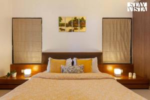 Edens Estate by StayVista - Featuring cozy rooms with a private pool, and modern interiors for a delightful stay