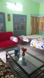 Karunanidhan Homestays - Gonda