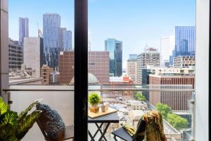 A Cozy & Comfy 2BR Apt Near Victoria Market