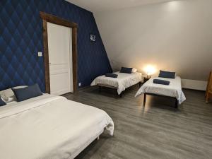 Maisons de vacances Gite Chateauroux, 4 pieces, 10 personnes - FR-1-591-581 : photos des chambres