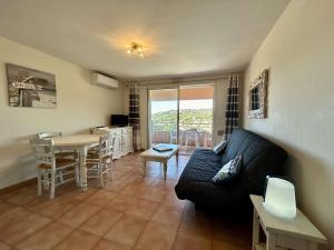 Les Issambres : Appt 2 pièces, piscine, clim, pour 4 pers. - FR-1-226-540