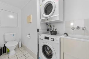 Convenient & Comfy! ~ 2Bed, 2Bath, 2Car, Balcony