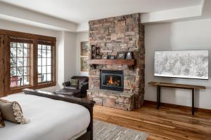 Luxury Suite 6A by Moonlight Basin Lodging
