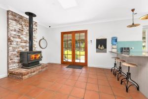 MarMel - Four bedroom home with pool and fire pit