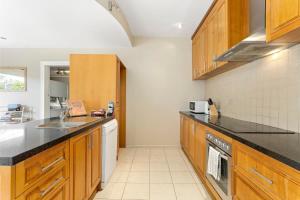 Magnolia House: Near the Cataract Gorge & Parking