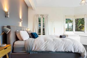 Magnolia House: Near the Cataract Gorge & Parking