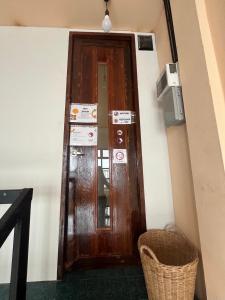 Lay Low AC Hostel Nr Airport Ubon ที่พัก เลโล