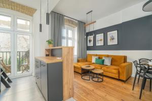 Elegant Apartment near to the Centre of Poznań by Rent like home