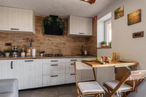 Vineyard Cottage Sunny Hill - Happy Rentals