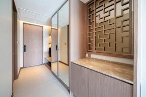 Apartment in the center of Laguna with lake view