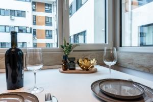 Central Address Apartment 811 B2