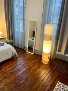 Appartements Hotel de Ville - au coeur du centre de Bourges 1 chambre : photos des chambres