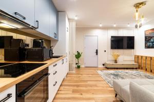 Prime Central Location & Cozy Comfort: Apartments near Sala Palatului