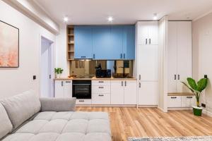 Prime Central Location & Cozy Comfort: Apartments near Sala Palatului