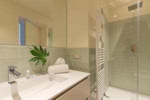 Lungarno marvelous apartment with private parking