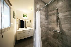 Maisons de vacances L-Oceraline - Maison avec jardin et wifi : photos des chambres