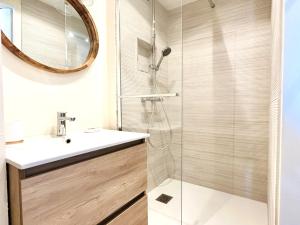 Appartement rénové avec goût et idéalement situé à deux pas du remblai