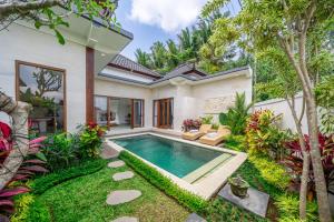 Stylish villa, Ubud, 2 bed,2 bath, central location, pool, private!