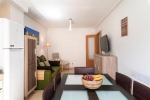 Mar y Montaña, apartamento con piscina, playa a 3 km VUT-3945-AS