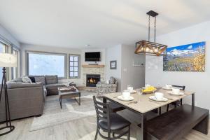 Etta Place 111 condo