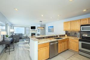 Etta Place 111 condo