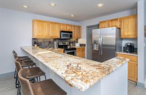 Etta Place 111 condo