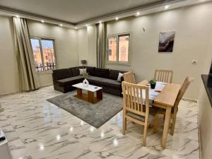 Family Apartment Near AUC