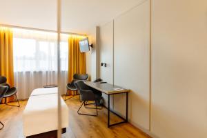 Premium Double or Twin Room with Old Town View room in Metropol Hotel