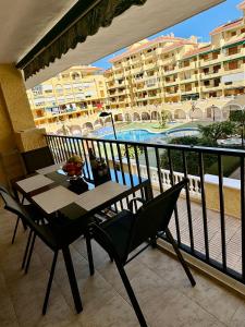 Apartment ZuMiFra with swimming pool, 300 m from the sea, with beautiful sandy beach La Mata