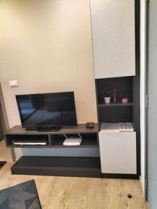 The base central pattaya by Garfield