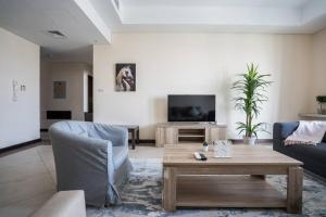 HiGuests - Incredible City Views in Deira 5-min to Airport