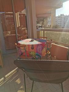 Studio dans résidence avec piscine à 50m de la mer