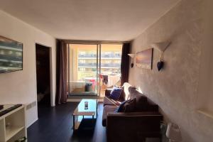 Studio dans résidence avec piscine à 50m de la mer