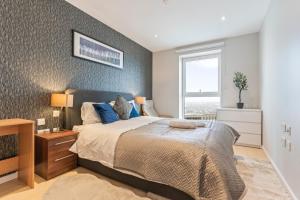 Elegant 2BR flat on 20th floor near many attractions