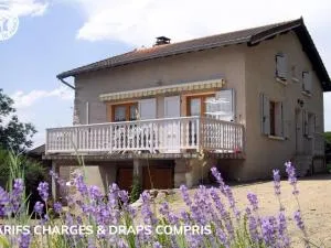 Gîte rustique avec terrasse et jardin, animaux admis - FR-1-496-115 - Chérier
