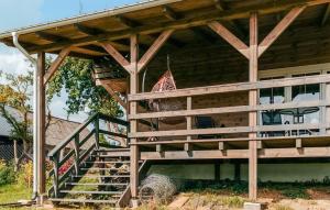 Cozy Home In Male Gacno