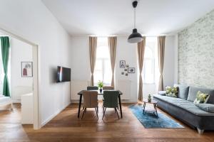 Sleek 1BR Flat Near Center by HM