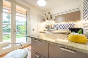 Villa Calmasino - Swimming Pool and Garda Lake