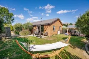 Sun Soaked Escape - Cromwell Holiday Home - 克伦威尔