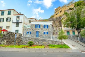 Chalé Henrique - Beachfront apartments at Calheta Beach - 4hvězdičkové hotely ve městě Calheta